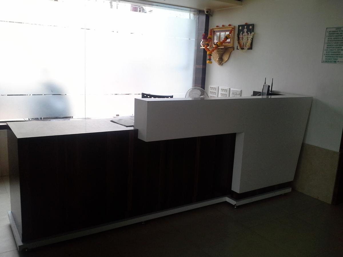 Hotel Galaxy Residency Vasai Buitenkant foto