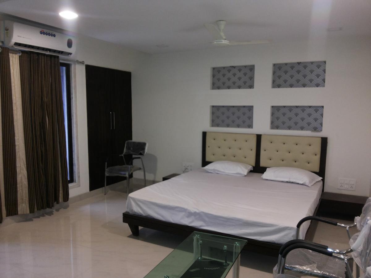 Hotel Galaxy Residency Vasai Buitenkant foto