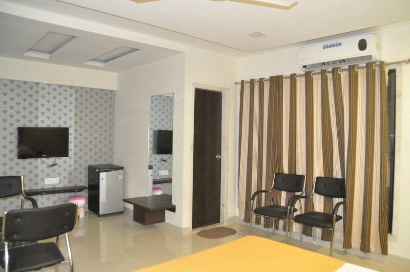 Hotel Galaxy Residency Vasai Buitenkant foto