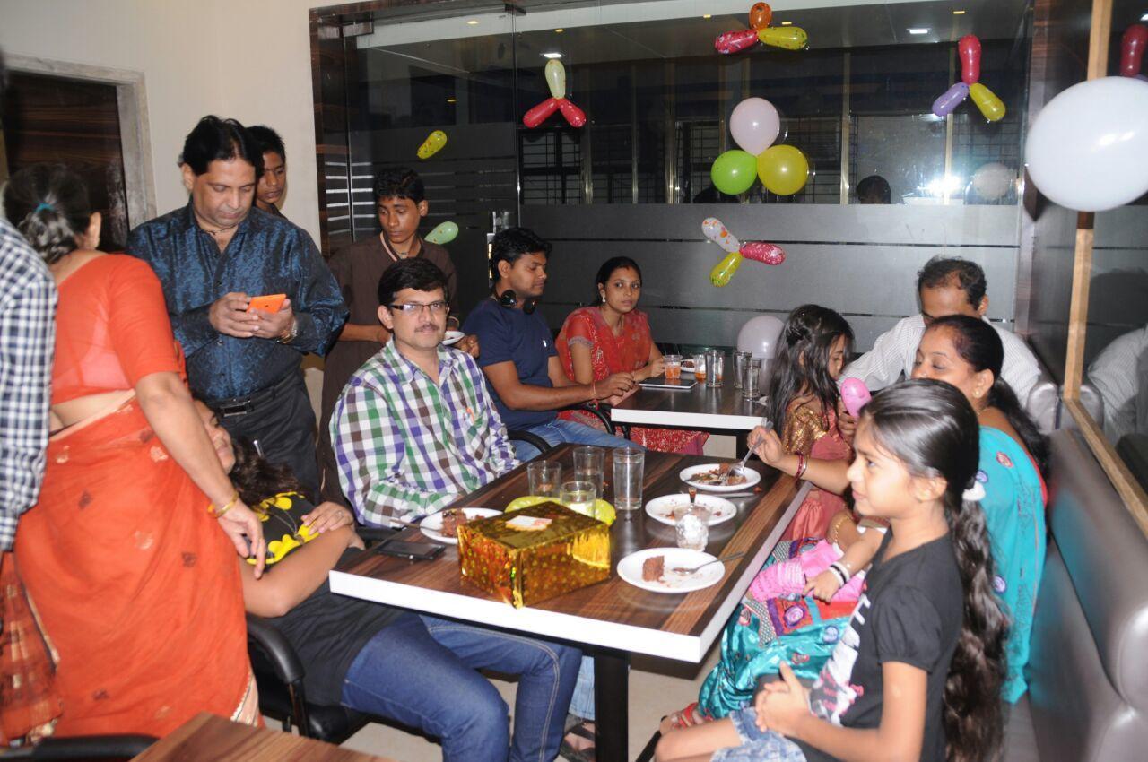 Hotel Galaxy Residency Vasai Buitenkant foto